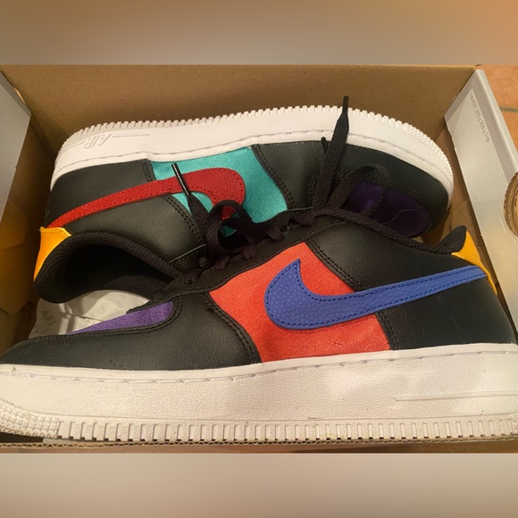 Nike Air Force 1 - Picture 2 of 14